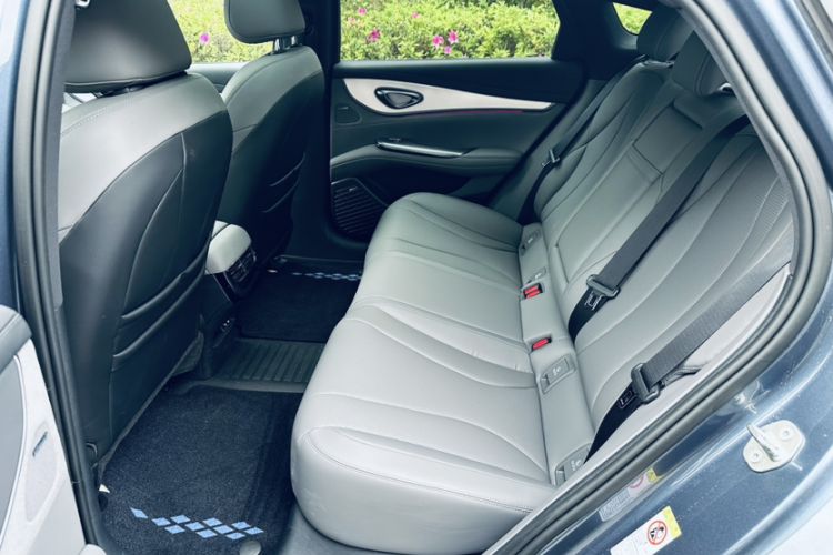 Used BYD Seal 07 DM-i 2025 DM-i 1.5L 125km Prestige Model Interior 2