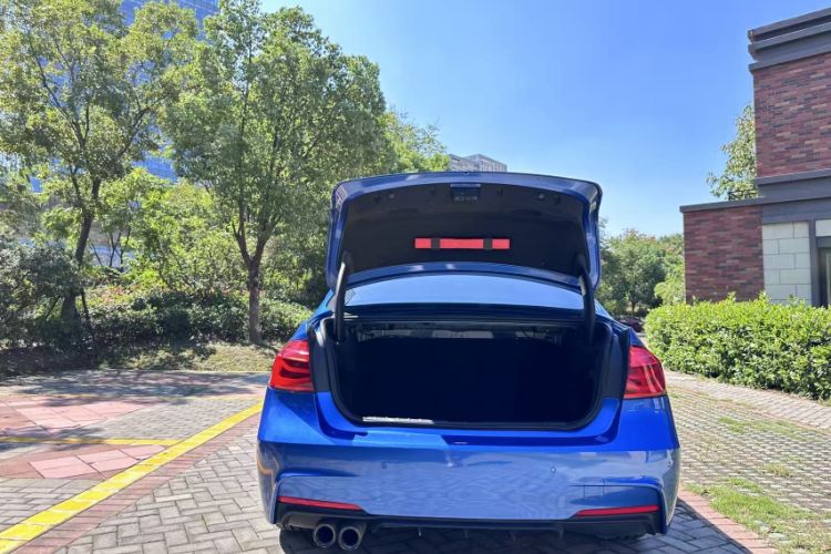 Used BMW 3 Series 2019 320Li M Sport Package Trunk
