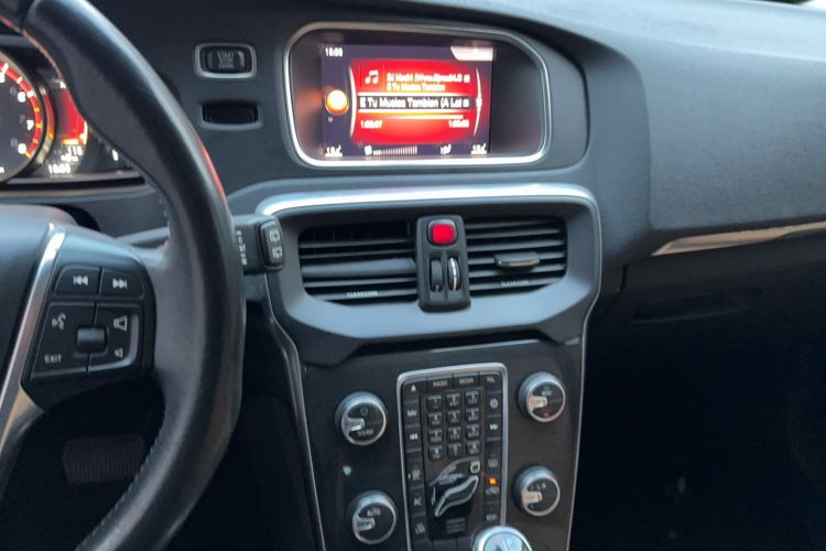 Used Volvo V40 2018 T3 Zhiyi Edition