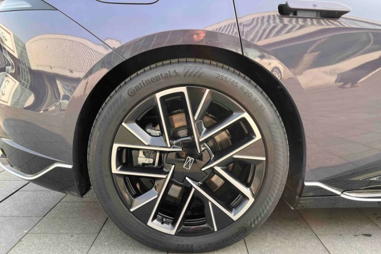 Used Avatr 06 2025 Max Extended-Range Edition
