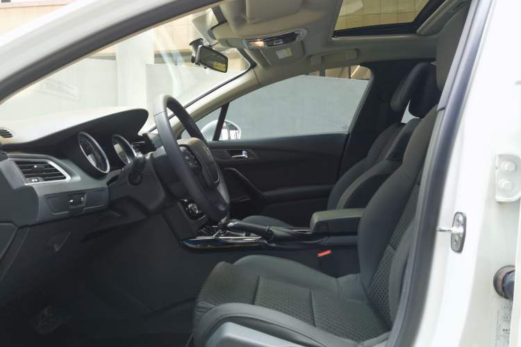 Used Peugeot 508 2013 2.0L 2nd Anniversary Edition with Automatic Sunroof – Classic Version