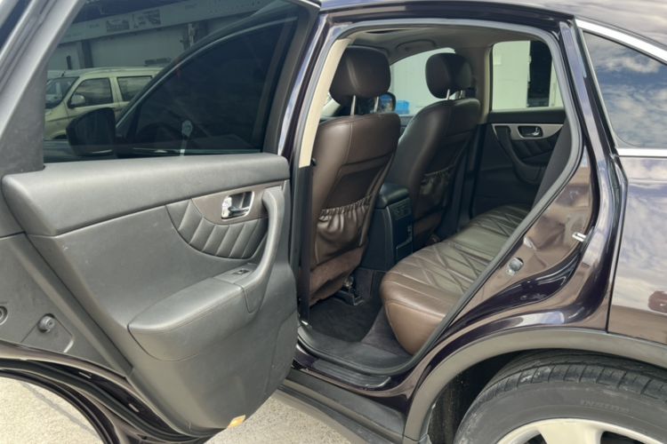 Used Infiniti QX70 2013 3.7L Standard Edition