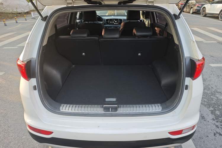 Used Kia KX5 2017 1.6T Automatic Two-Wheel Drive 15th Anniversary Special Edition DLX Trunk