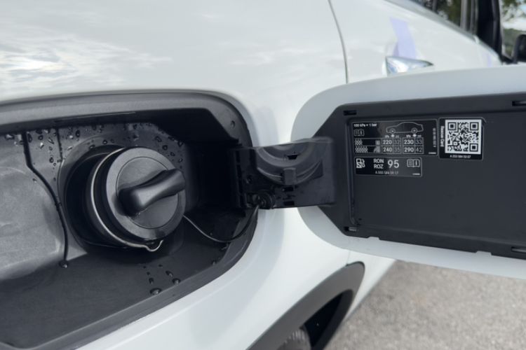 Used Mercedes-Benz GLC 2020 Facelifted GLC 260 L 4MATIC Dynamic Edition
