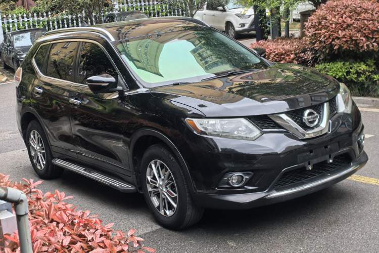 Used Nissan X-Trail 2015 2.0L CVT Comfort MAX Edition 2WD Exterior 2