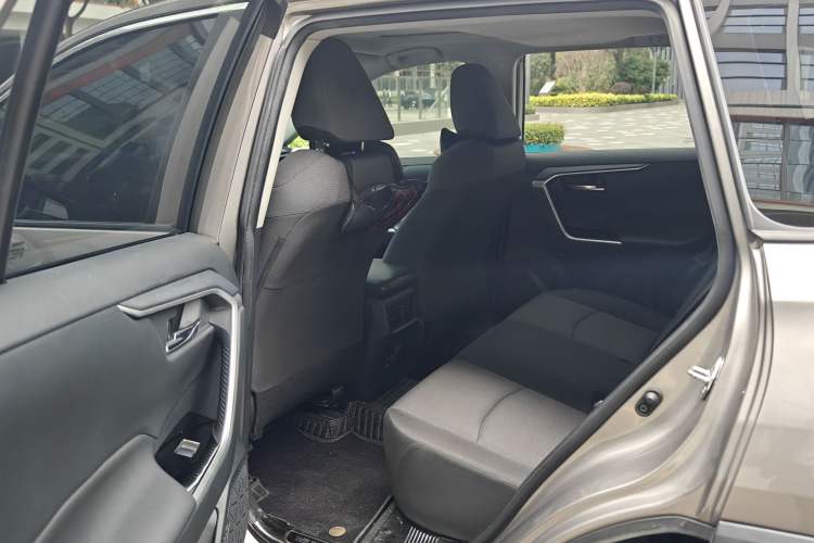 Used Toyota RAV4 2020 2.0L CVT Two-Wheel Drive Fashion Edition
