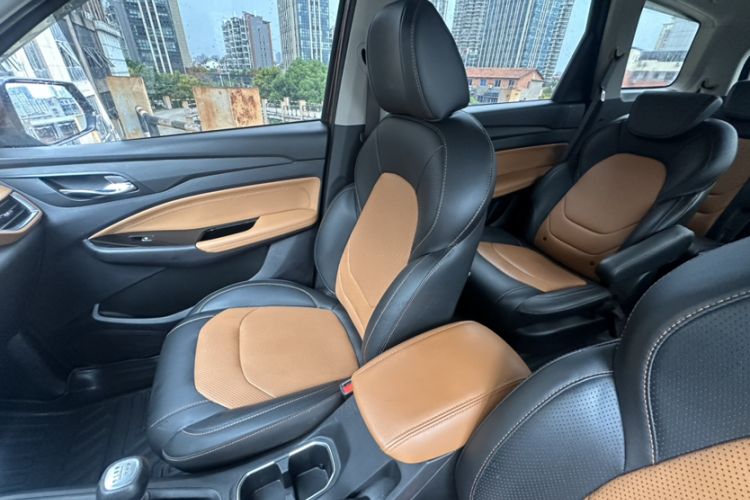 Used Wuling Hongguang S3 2019 1.5L Manual Luxury Model China VI Standard
