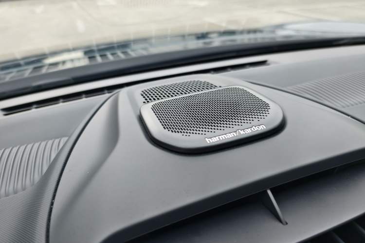 Used Lynk & Co Z10 2025 95 kWh 806 km Range Rear-Wheel Drive Advanced Driver-Assistance System Max
