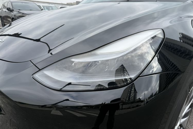 Used Tesla Model Y 2022 Long-Range All-Wheel-Drive Version Left Front Headlight