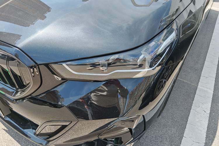 Used BMW 5 Series 2026 530Li Leading M Sport Package Exterior 9