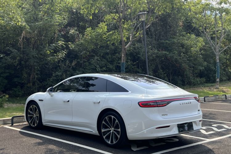 Used Hima Luxeed S7 2025 855 km Max Exterior 5