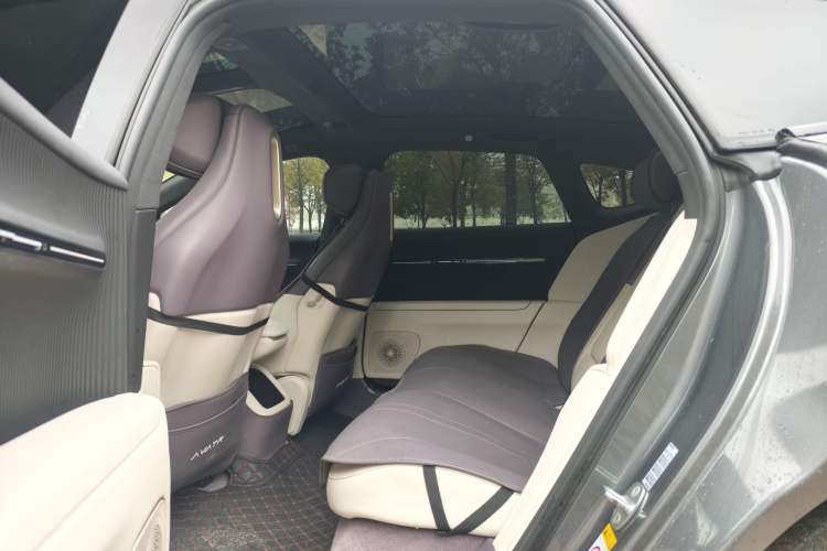 Used Avatr 12 2024 700 Three-Laser Rear-Wheel Drive Smart Enjoyment Version