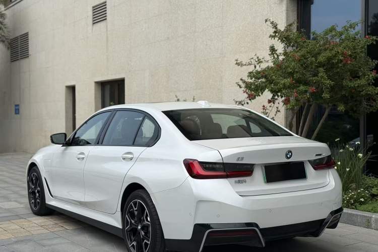Used BMW i3 2025 eDrive 40 L Midnight Edition
