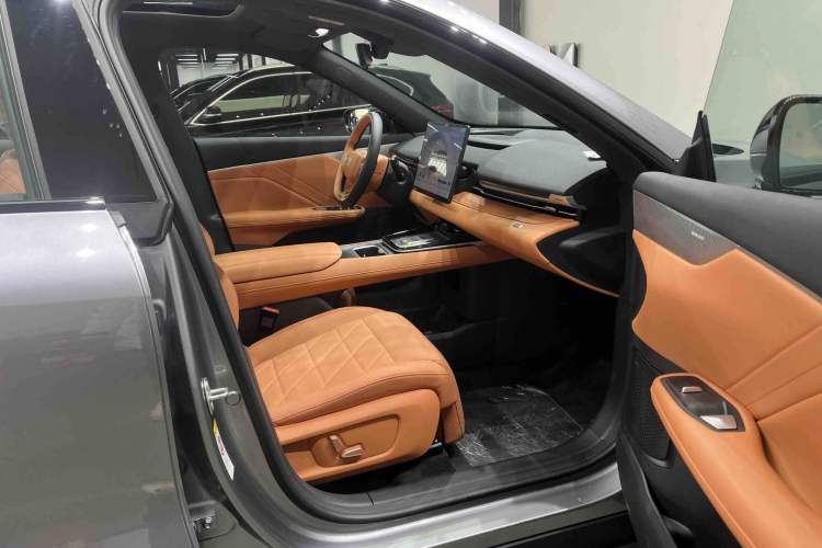 Used Deepal S05 2024 200Max Range-Extended Long-Range Version