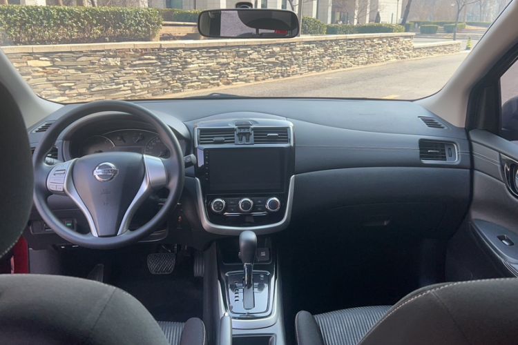 Used Nissan Tiida 2016 1.6L CVT Cool Dynamic Edition
