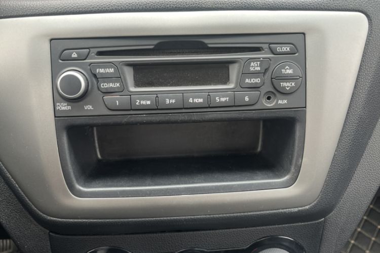 Used Kia K2 2015 Sedan 1.4L Automatic GLS Audio And AC Panel