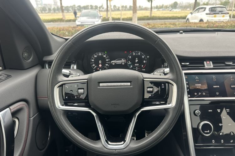 Used Land Rover Discovery Sport 2022 249 PS Metropolitan Edition 5 Seats