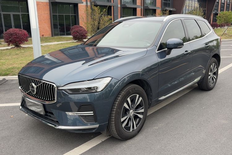 Used Volvo XC60 2023 B5 4x4 Smart Luxury Edition