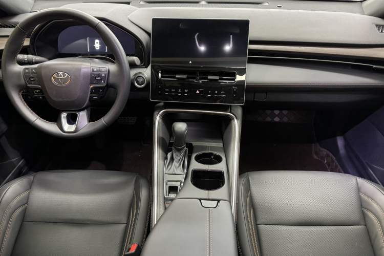 Used Toyota Avalon 2024 Dual-Motor 2.0L Luxury Edition