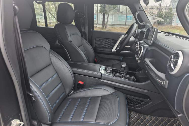 Used BAIC Off-Road BJ40 2023 2.0D Automatic Four-Wheel Drive Blade Hero Edition Adventurer Type
