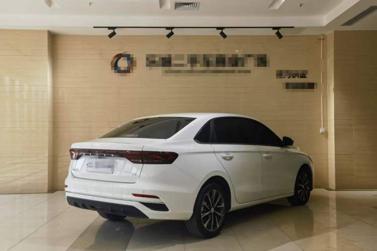 Used Geely Auto Emgrand 2025 4th Generation 1.5L CVT Luxury Version Exterior 3