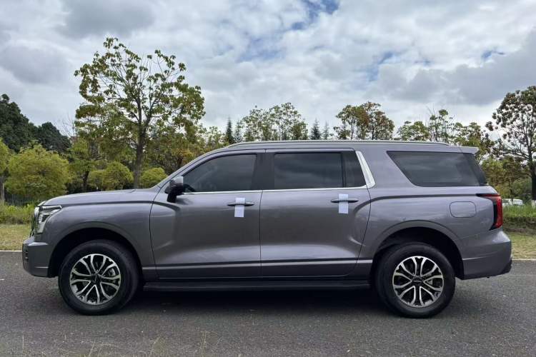 Used Haval H5 2023 2.0T Automatic All-Wheel Drive LinkedIn Gasoline