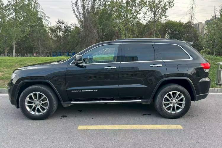 Used Jeep Grand Cherokee 2015 3.0TD Diesel Comfort Navigation Edition