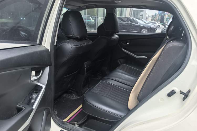 Used SsangYong Korando 2014 2.0L Gasoline Two-Wheel Drive Automatic Elite Navigation Edition
