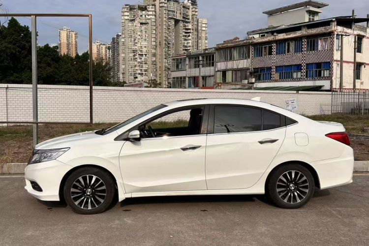 Used Honda Crider 2015 1.8L manual luxury version