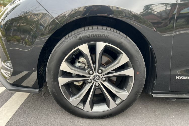 Used Toyota Granvia 2022 2.5L Hybrid Flagship Edition
