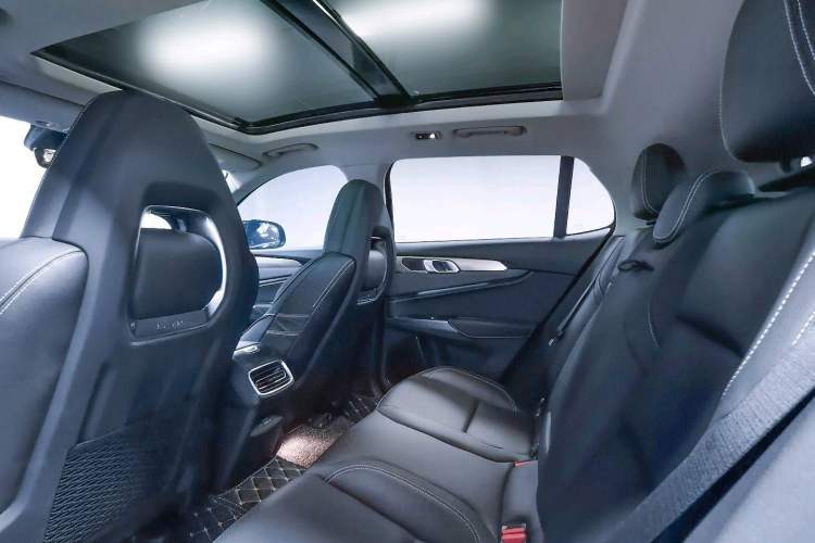 Used Lynk & Co 01 2019 2.0T Two-Wheel-Drive Pro Version China VI Standard