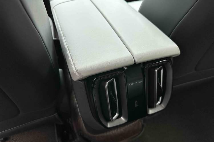 Used ARCFOX Alpha S5 2024 708MAX 200kW