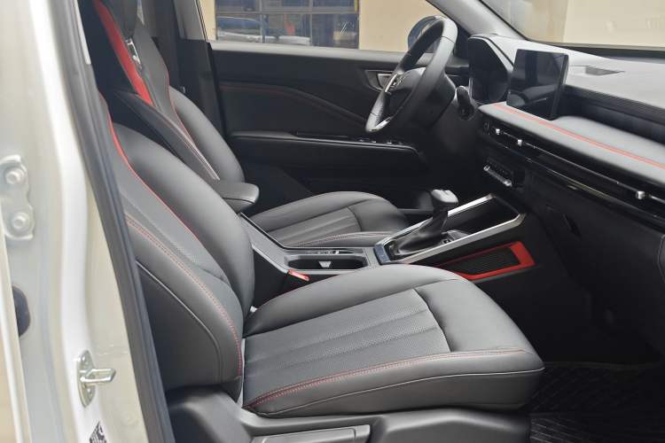 Used Wuling Alvez 2022 1.5T CVT Trendy & Cool Edition
