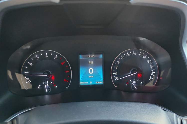 Used Wey VV5 2019 Upgraded Model 2.0T Two-Wheel Drive Ultra-Luxury Version China V Standard