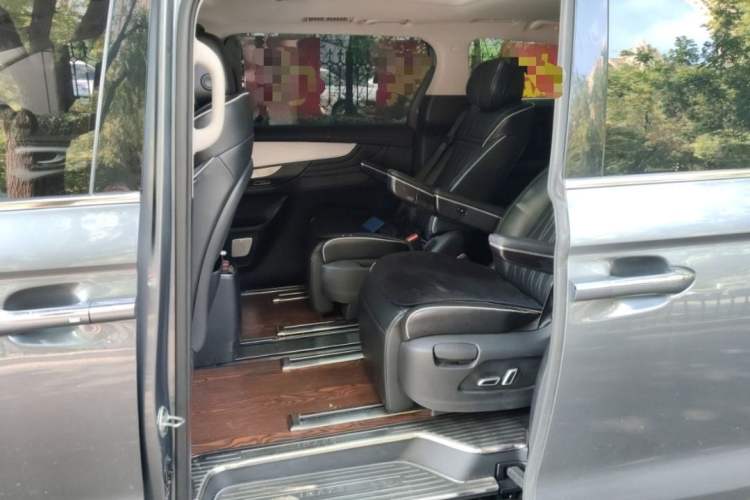 Used Roewe iMAX8 2021 400TGI Supreme Series Lu Zun Edition