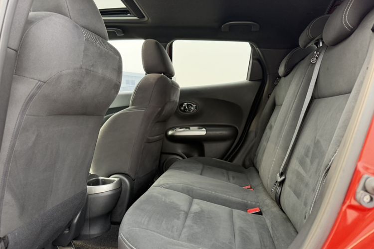 Used Infiniti ESQ 2014 1.6L Spontaneous Edition