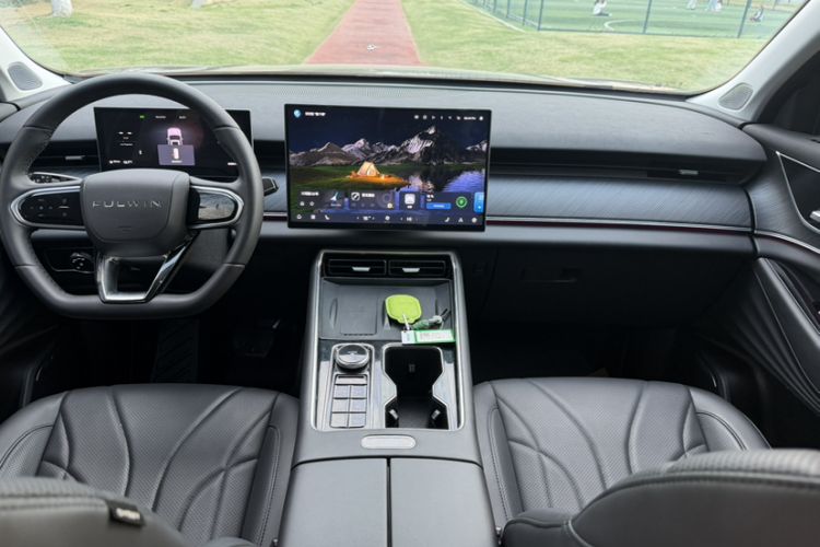 Used Chery Fengyun T9 2024 120 Long-Range Comfort Version 5 Seats Lithium Iron Phosphate Interior 2