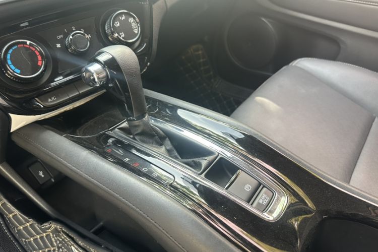 Used Honda Vezel 2017 1.5L CVT 2WD Comfort Model