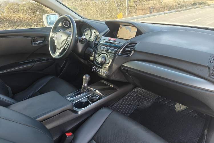 Used Acura RDX 2013 3.0L Two-Wheel Drive Elite Edition
