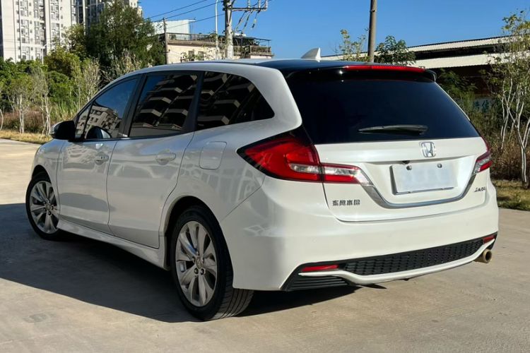 Used Honda Jade 2017 1.8L automatic Comfort version 5 seats
