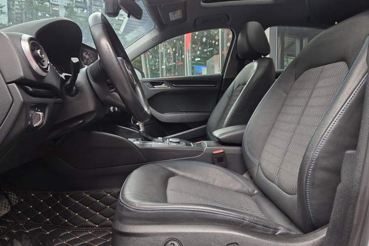 Used Audi A3 2019 Limousine 35 TFSI Fashion Edition China VI Emission Standard Interior 9