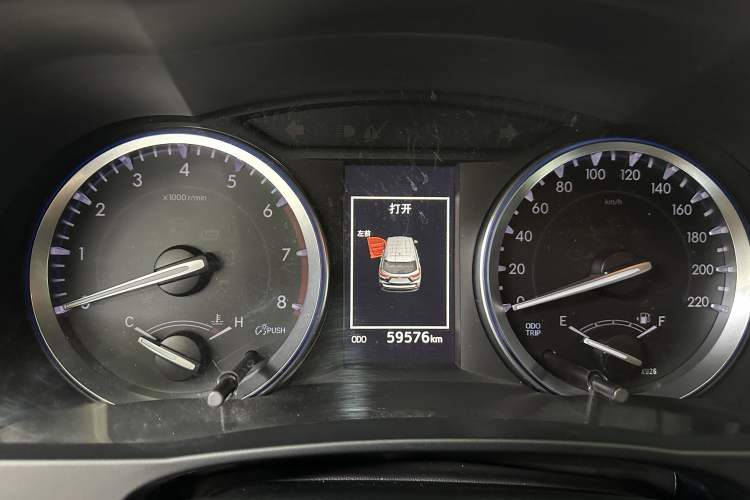 Used Toyota Highlander 2018 2.0T Four-Wheel Drive Prestige Version 7 Seats China VI Standard
