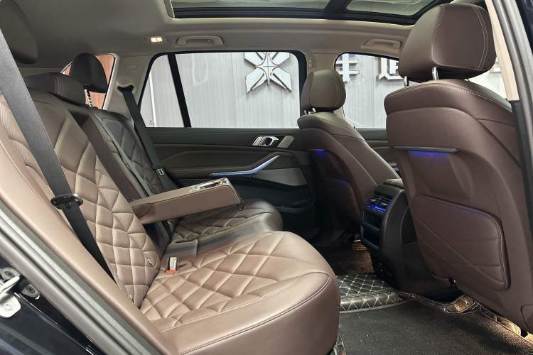 Used BMW X5 2022 Restyled xDrive 30Li Luxury Version M Sport Package
