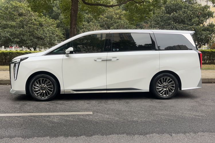 Used GAC Trumpchi M8 2023 Zongshi Series Dual-Motor Supreme Edition
