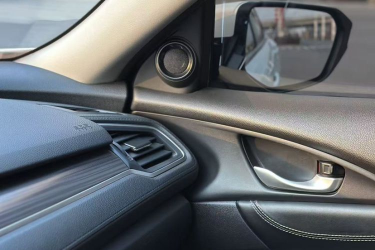 Used Honda Civic 2019 220TURBO CVT Dynamic Edition China VI Interior 4