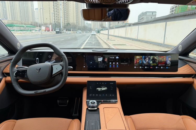 Used VOYAH PASSION 2024 PHEV Four-Wheel Drive Ultra-Long Range Flagship Model Interior 4