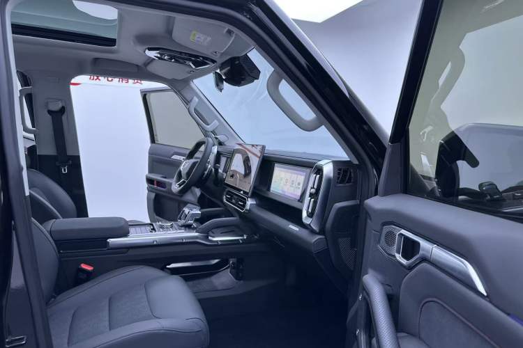 Used JETOUR Traveler 2023 2.0T Four-Wheel Drive Conqueror