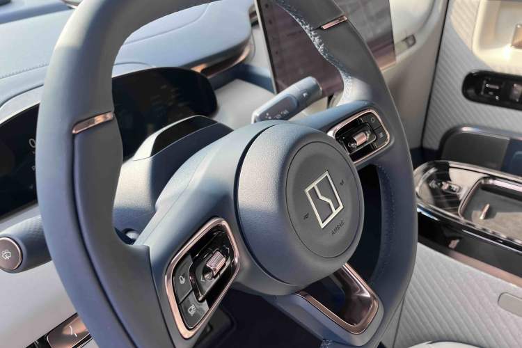 Used Zeekr MIX 2025 Long-Range Intelligent Driving Edition
