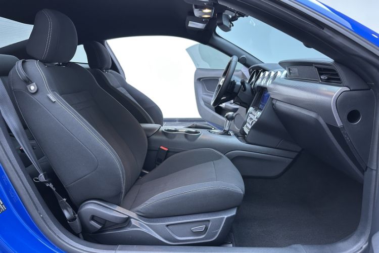 Used Ford Mustang 2019 2.3T Automatic Hardtop Base Version U.S. Specification Interior 1