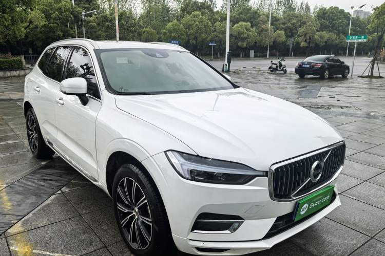 Used Volvo XC60 2021 T5 4x4 Smart Luxury Edition Exterior 4